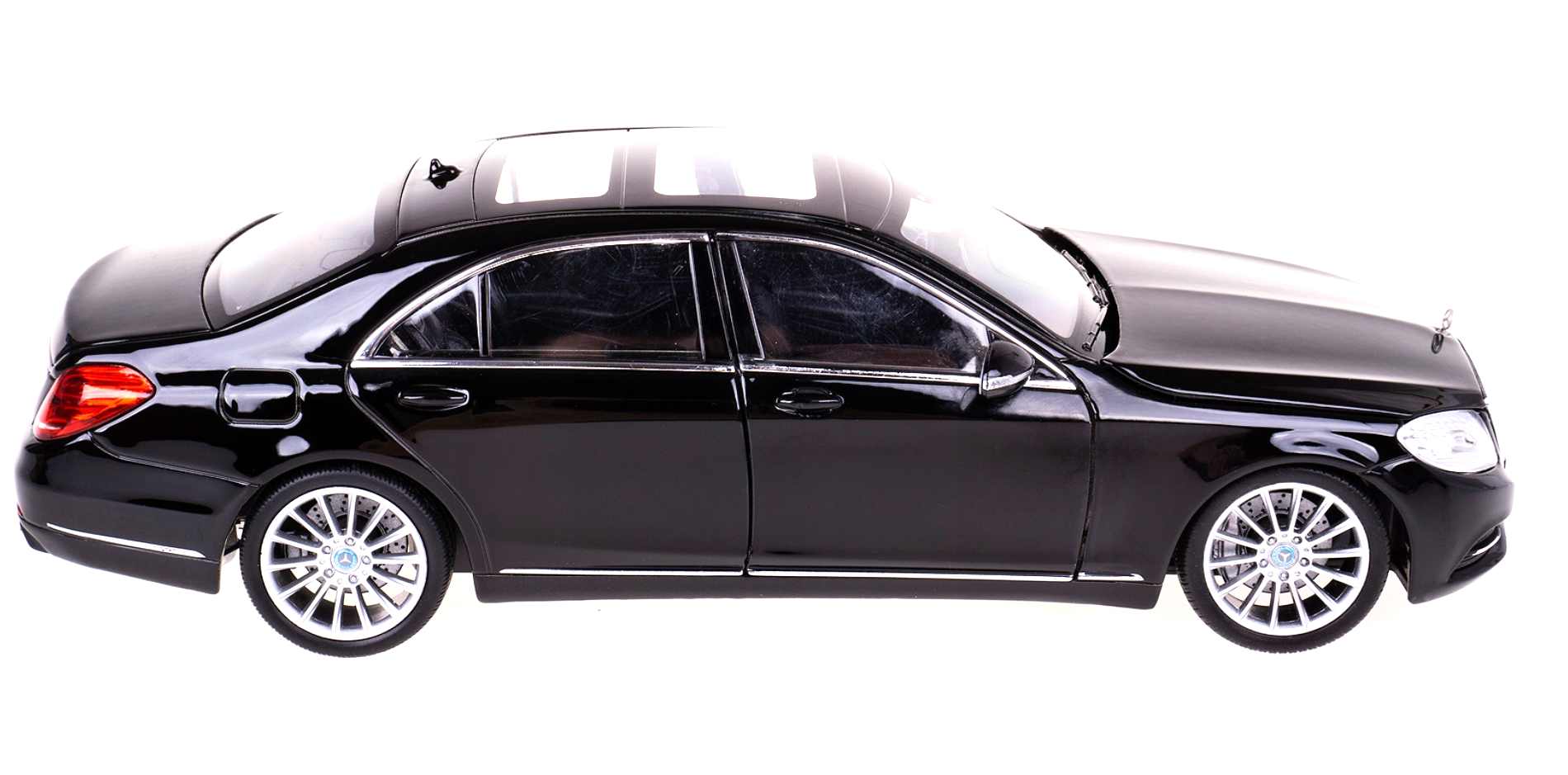 Welly Mercedes-Benz S-Class, Černý 1:24