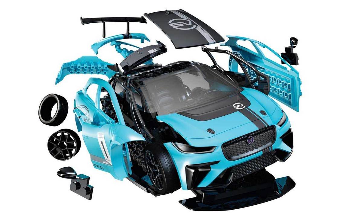 Airfix Quick Bulid J6033 - Jaguar I-PACE eTROPHY