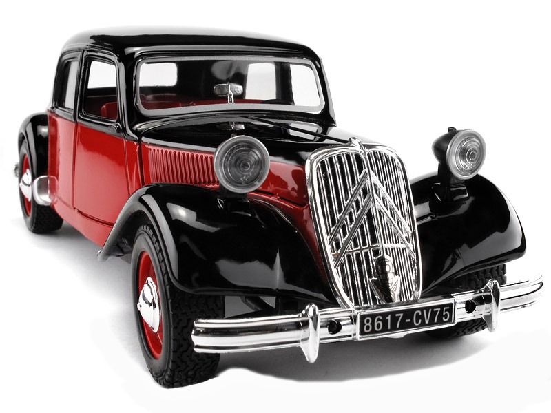 Bburago Citroën 15 CV TA (1938) Černo-červený 1:24