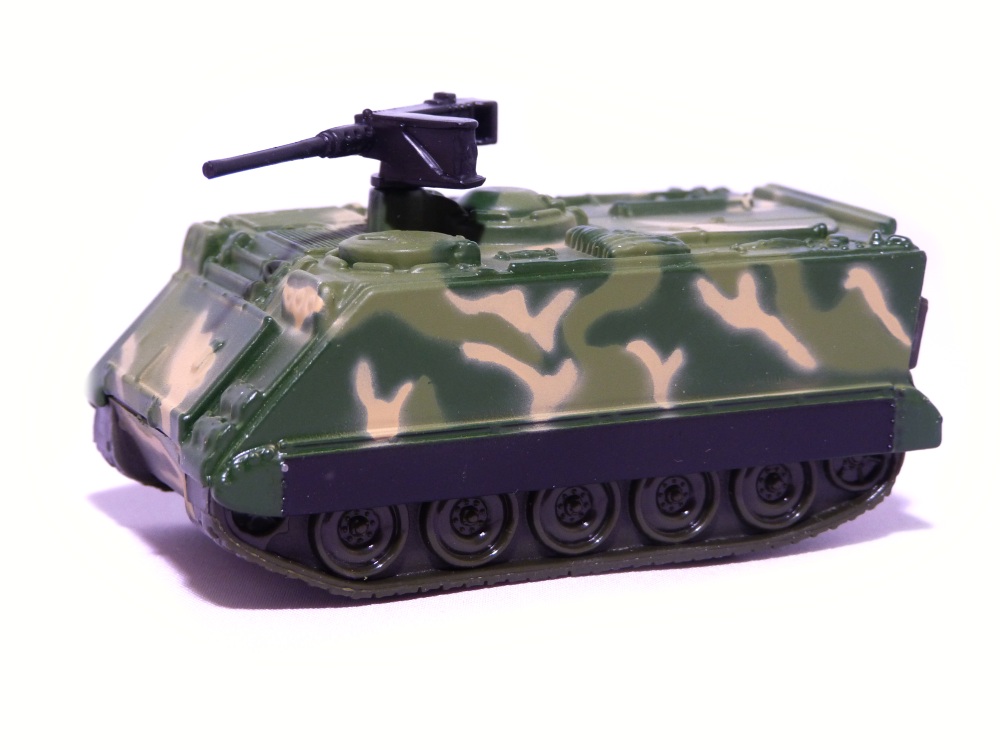 Maisto Military Force Vehicle americký transportér Tango Green