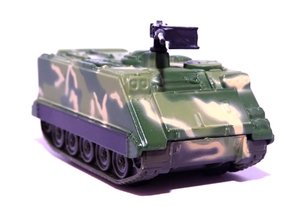 Maisto Military Force Vehicle americký transportér Tango Green