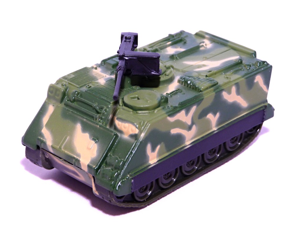 Maisto Military Force Vehicle americký transportér Tango Green