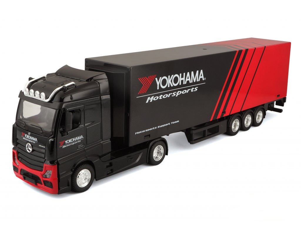 Bburago kamion Mercedes Benz Actros Gigaspace Yokohama 1:43
