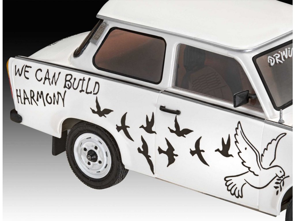 Revell Plastic ModelKit auto 07713 Trabant 601S Builder's Choice (1:24)