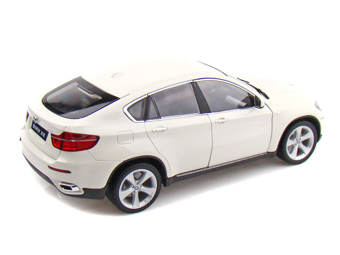 Welly BMW X6 bílé 1 : 24