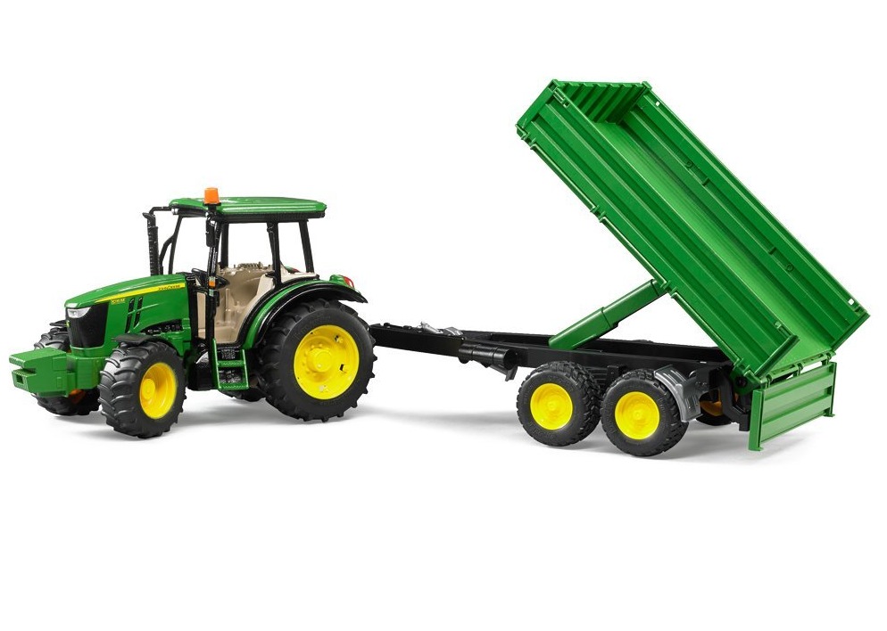 Bruder 2108 Traktor John Deere 5115M a vlečkou