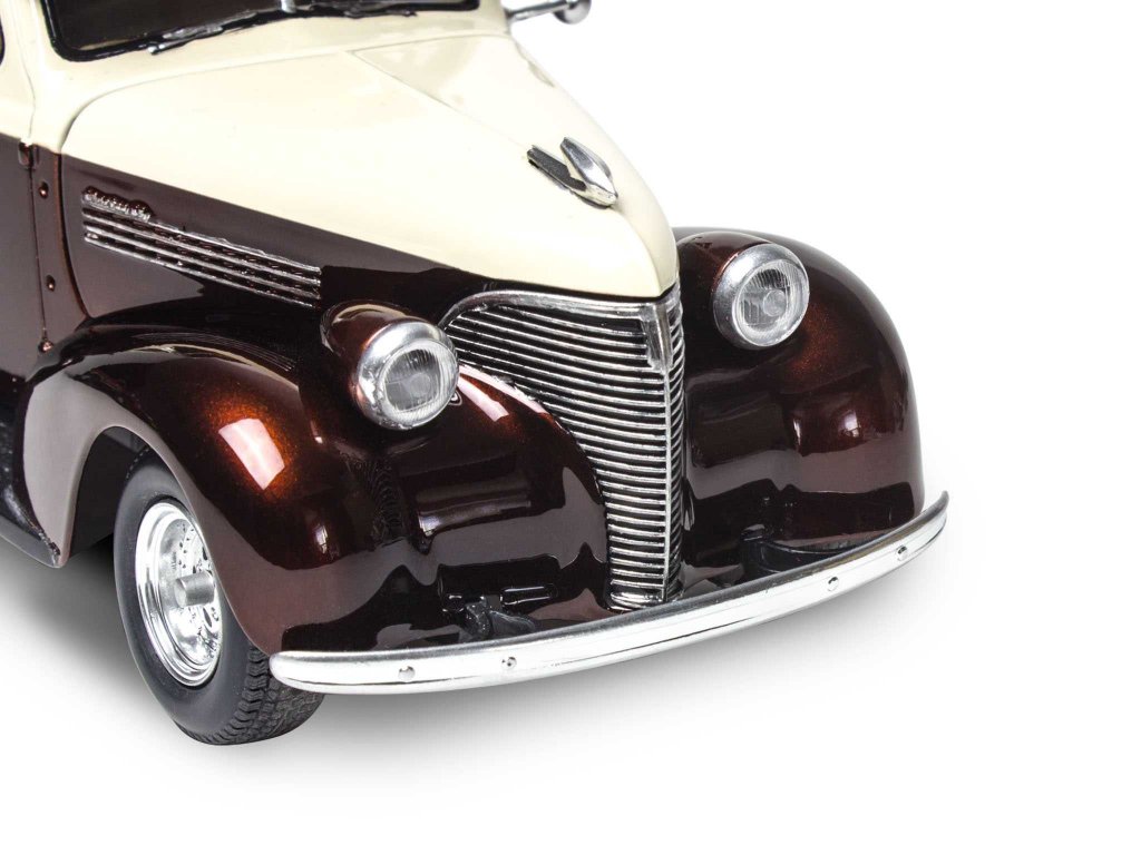 Revell ModelKit MONOGRAM auto 1939 Chevy Sedan Delivery (1:24)