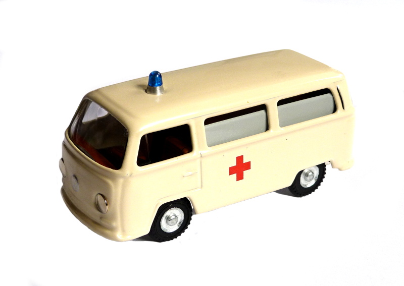 Kovap Volkswagen Ambulance 1:43
