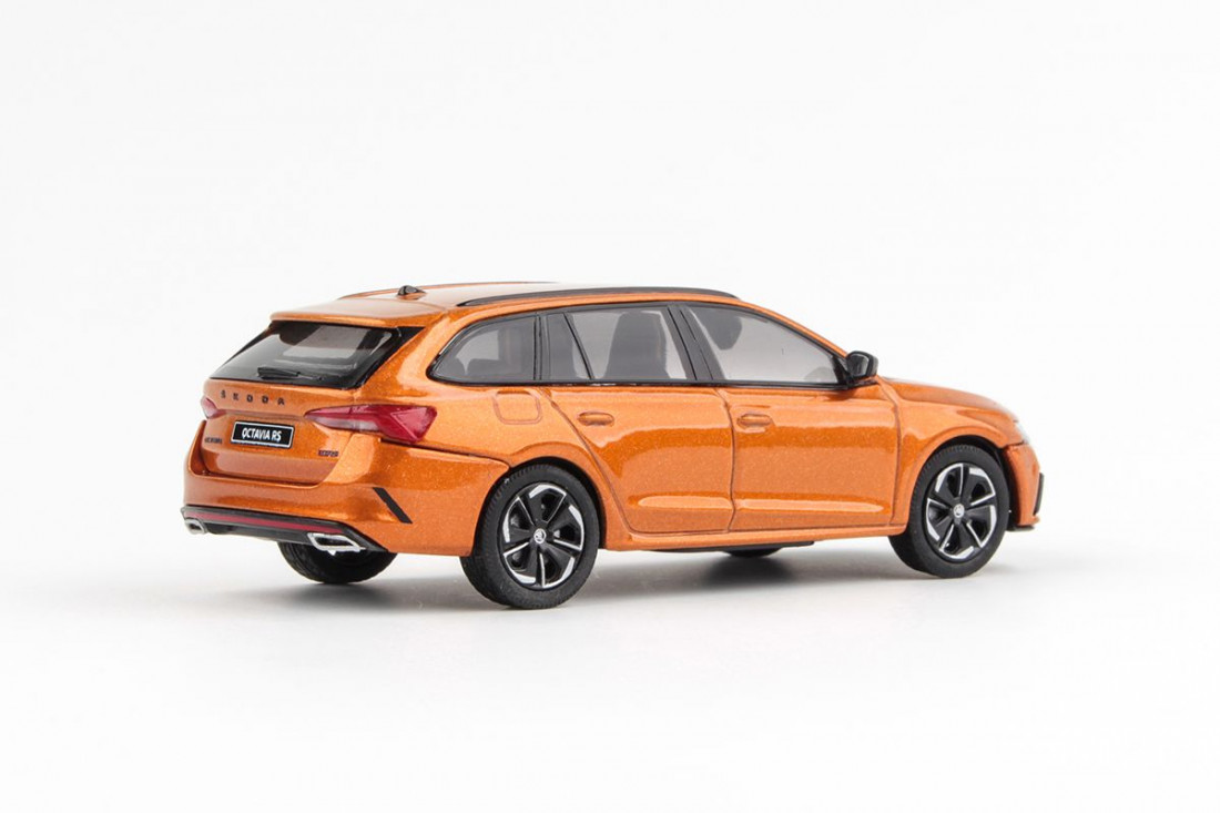 Abrex Škoda Octavia IV Combi RS (2020) Oranžová Phoenix Metalíza 1:43