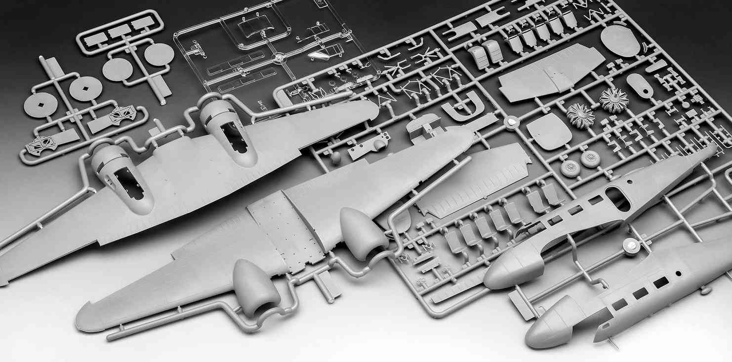 Revell Plastic ModelKit letadlo 03811 - Beechcraft Model 18 (1:48)