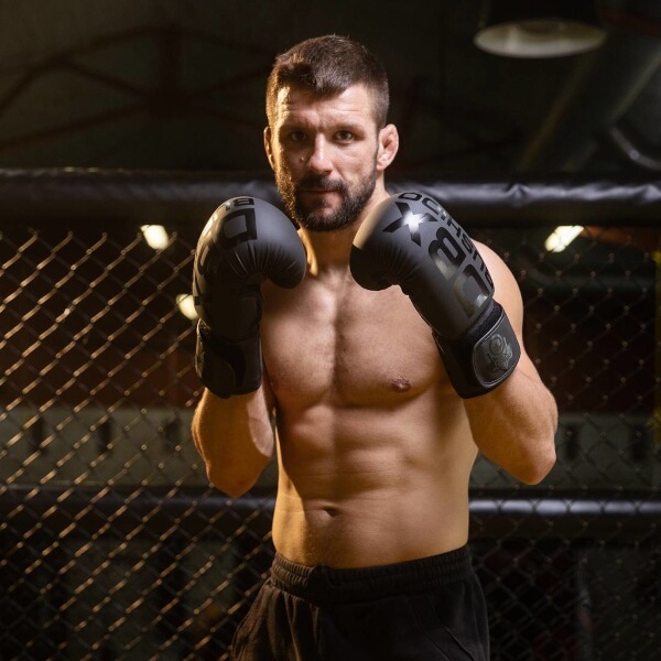 Boxerské rukavice DBX BUSHIDO B-2v21 16oz.