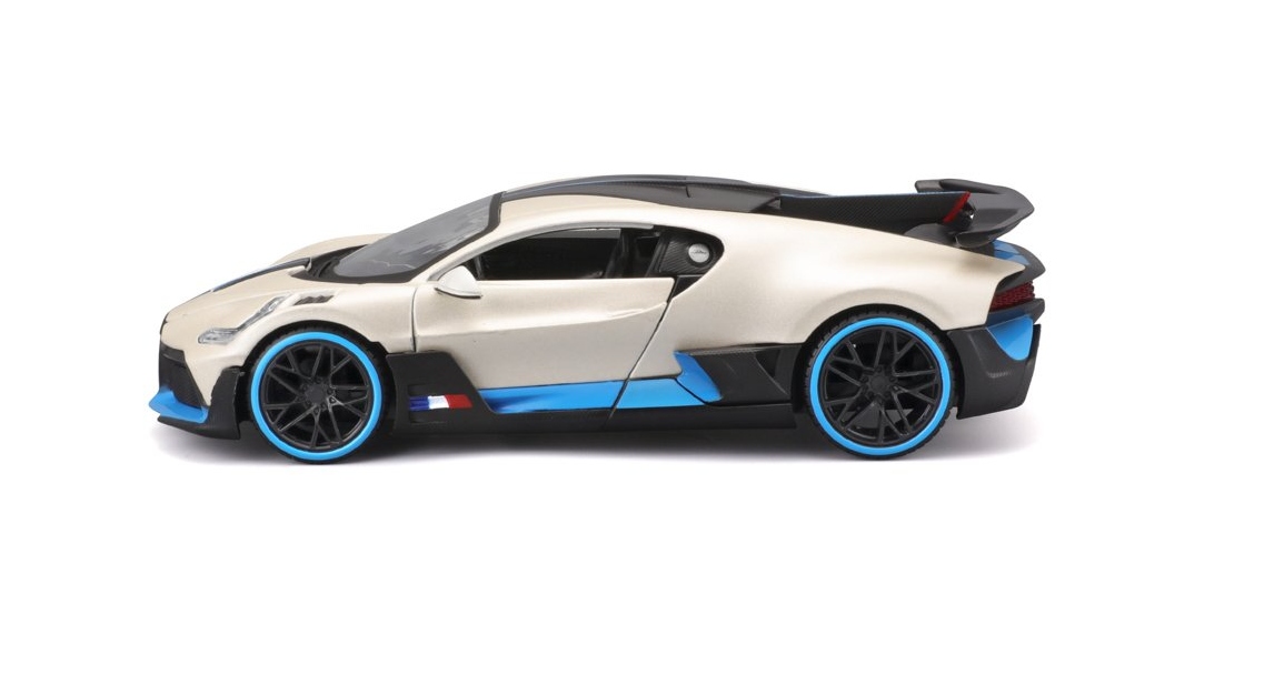 Maisto Bugatti Divo, metal bílá 1:24