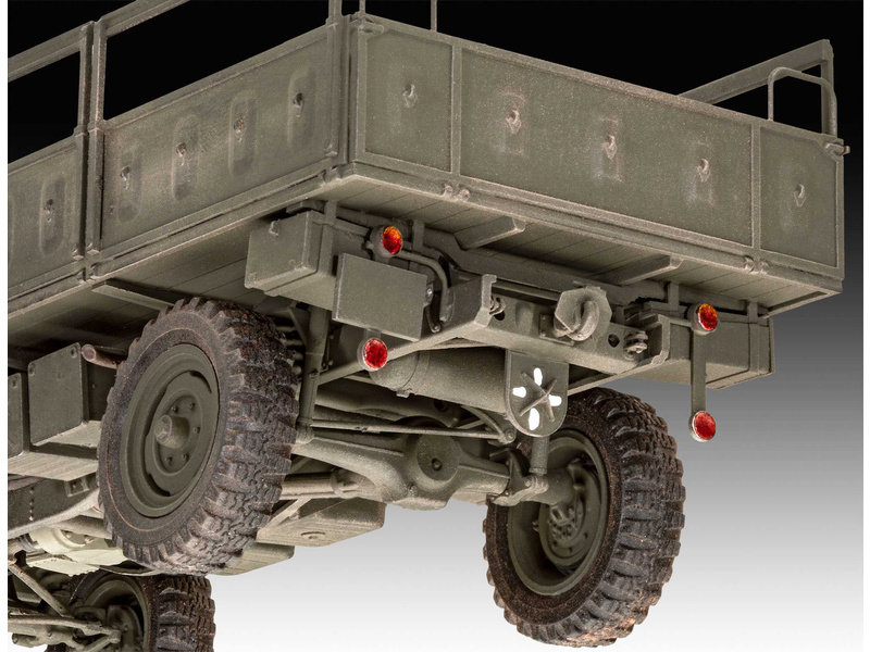 Revell ModelKit military 03348 Unimog 404 S (1:35)