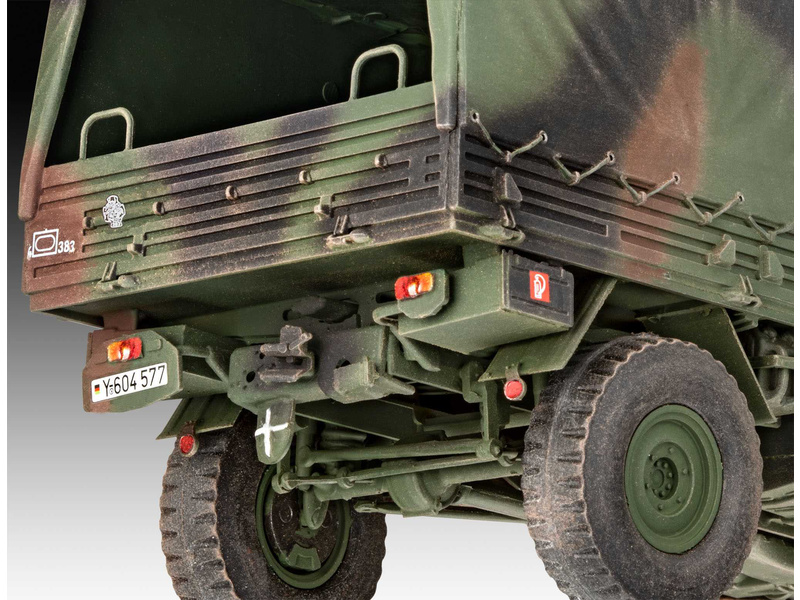 Revell ModelKit military 03337 Unimog 2T milgl (1:35)