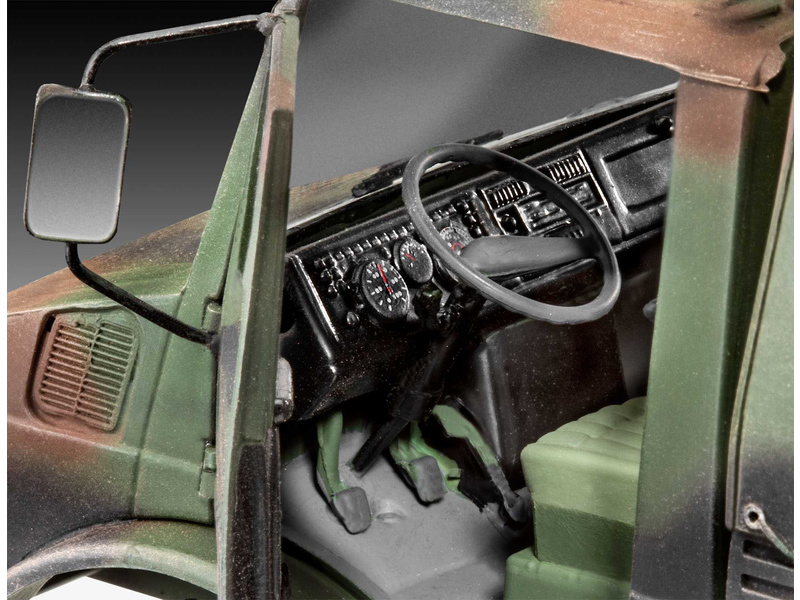 Revell ModelKit military 03337 Unimog 2T milgl (1:35)