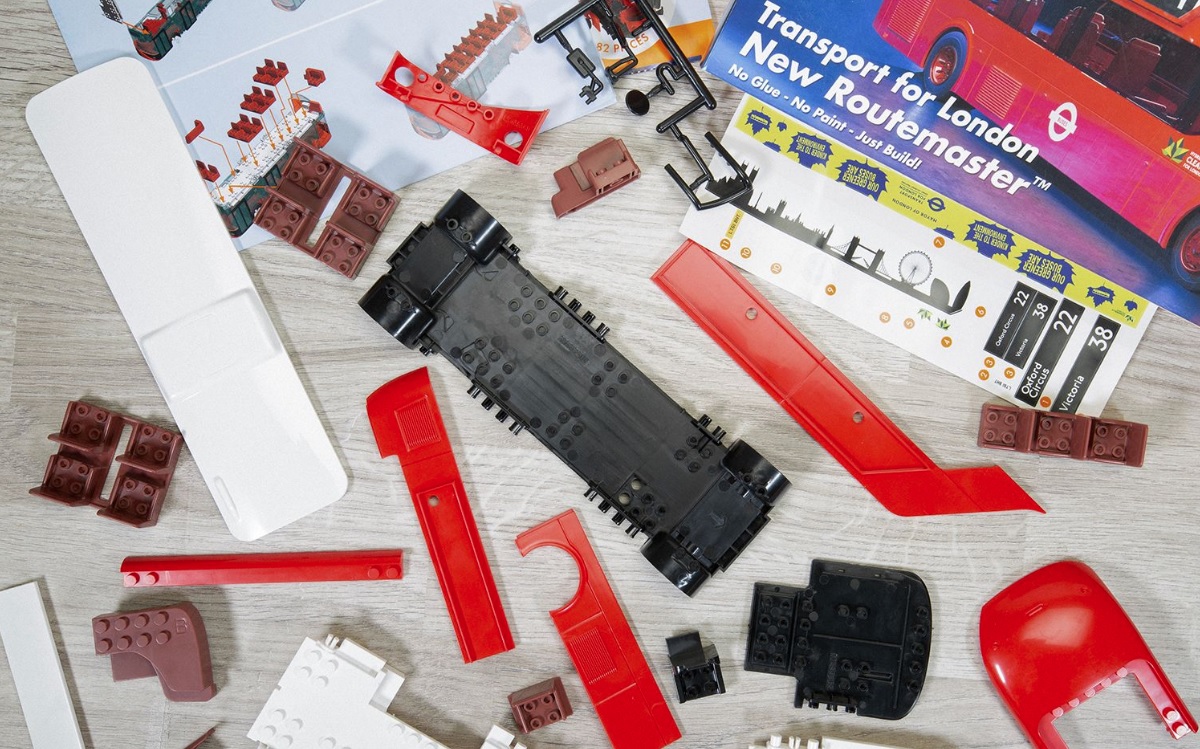 Airfix J6050 QUICK BUILD Transport for London New Routemaster