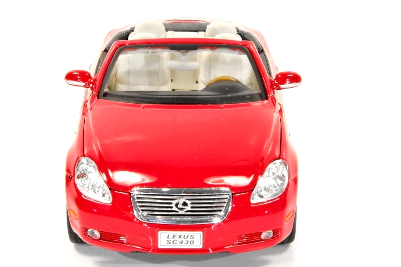 Welly Lexus SC430 červený 1:24