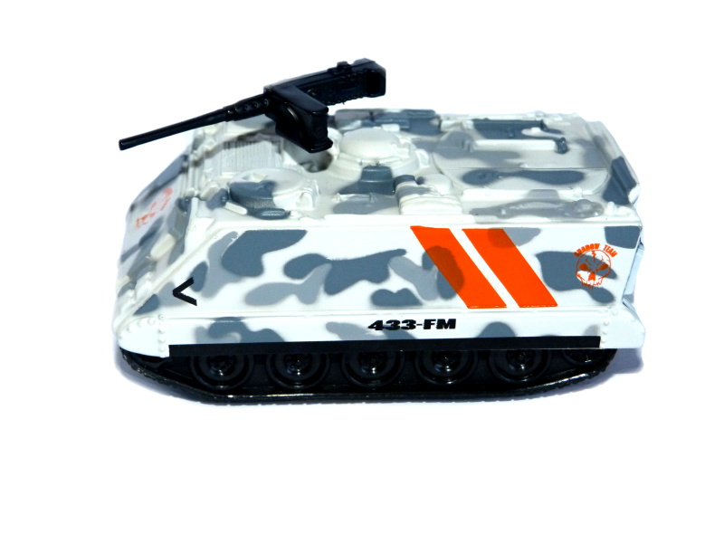 Maisto Military Force Vehicle americký transportér Tango White