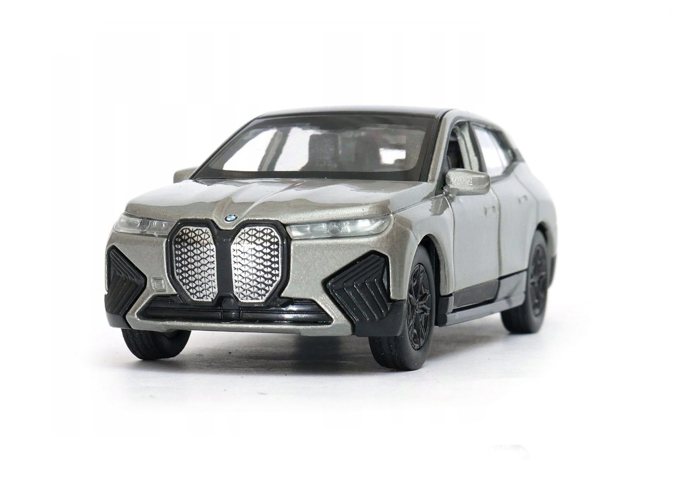 Welly BMW iX (silver) 1:34