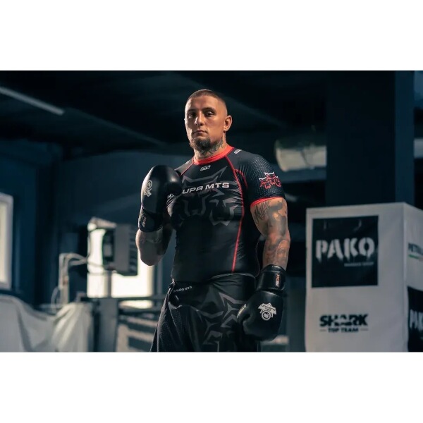 Boxerské rukavice DBX BUSHIDO Striker 14oz.