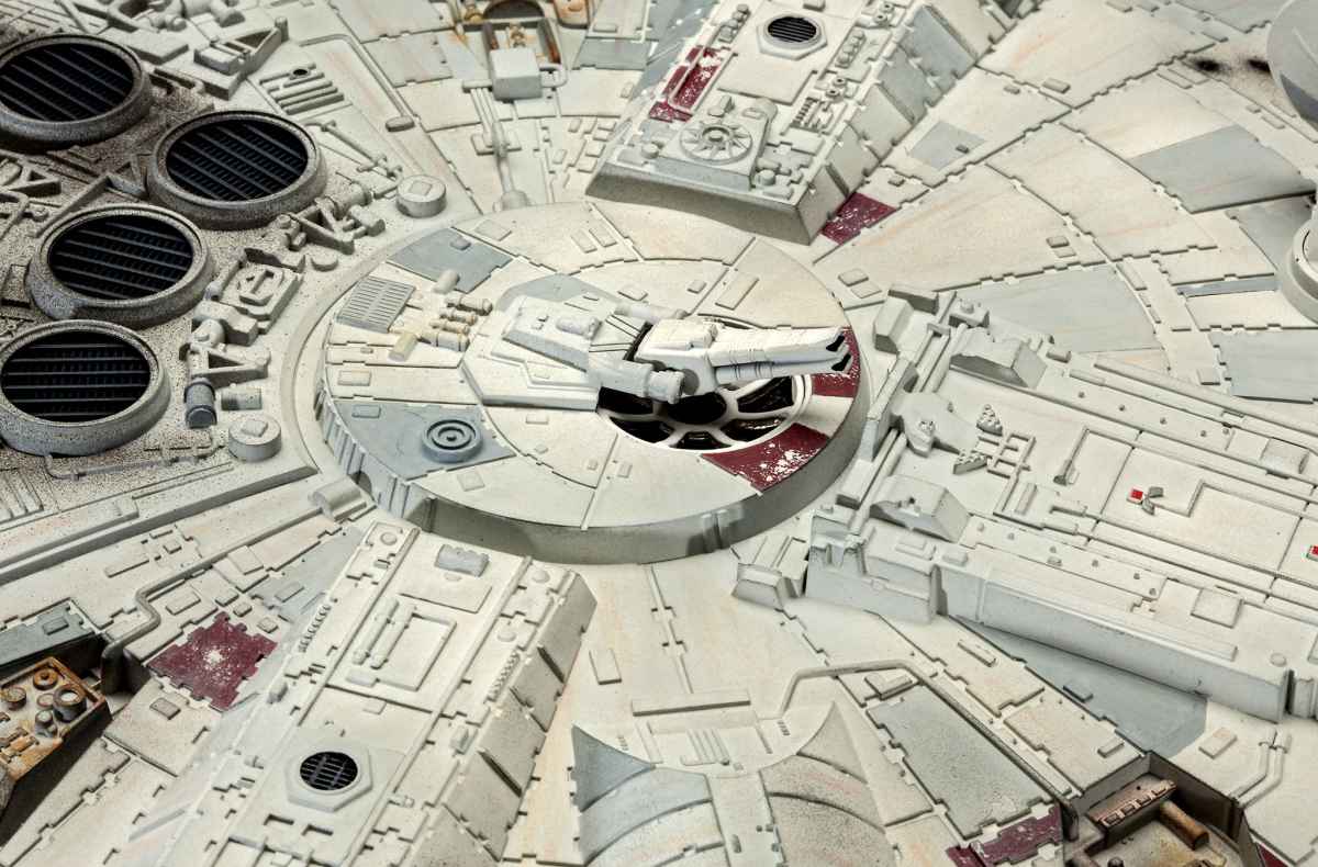 Revell ModelKit SW 06718 Millennium Falcon (1:72)