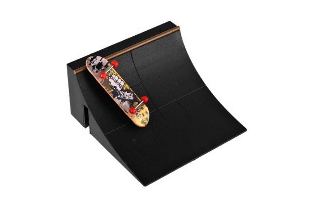 Prstový skateboard s černou rampou, 20x29x7cm