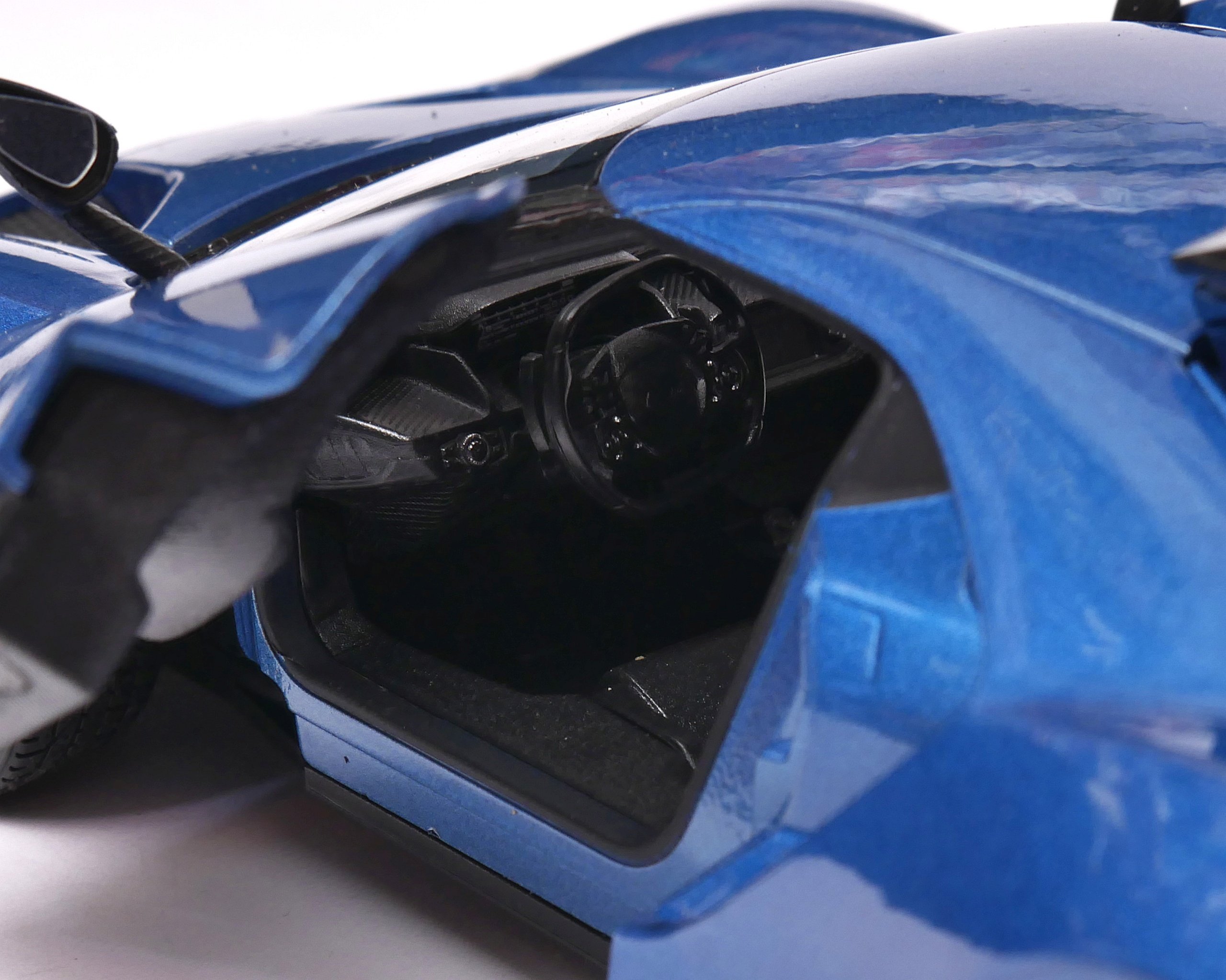 Welly Ford GT 2017, Modrý 1:24