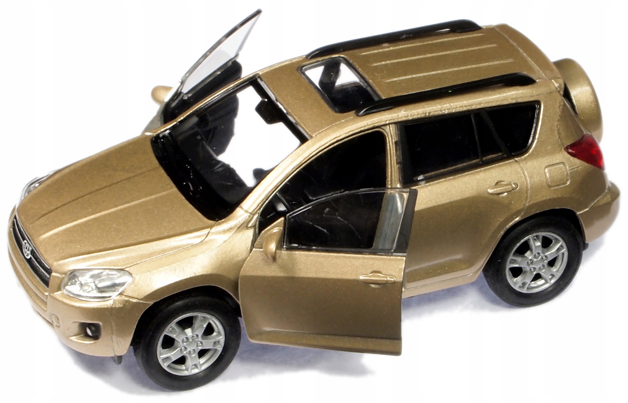 Welly Toyota RAV4, Beige 1:34-39
