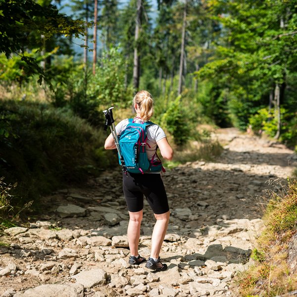 Turistický batoh NILS Camp NC1950 Caver tyrkysový 18 litrů