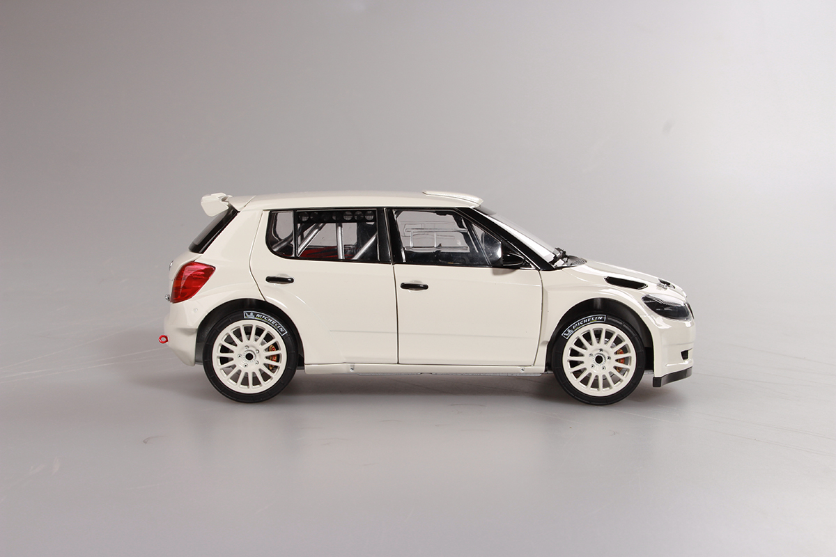 Abrex Škoda Fabia II FL S2000 (2010) Bílá 1:18