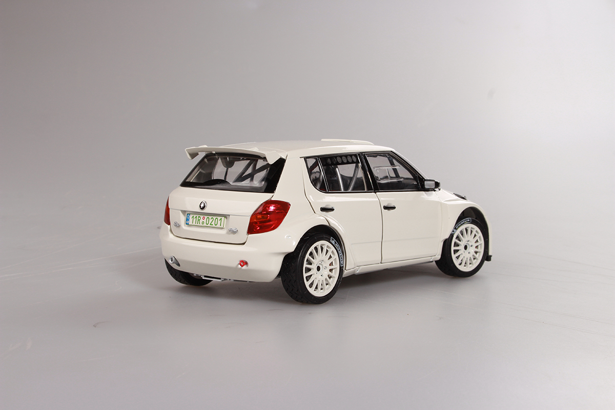 Abrex Škoda Fabia II FL S2000 (2010) Bílá 1:18