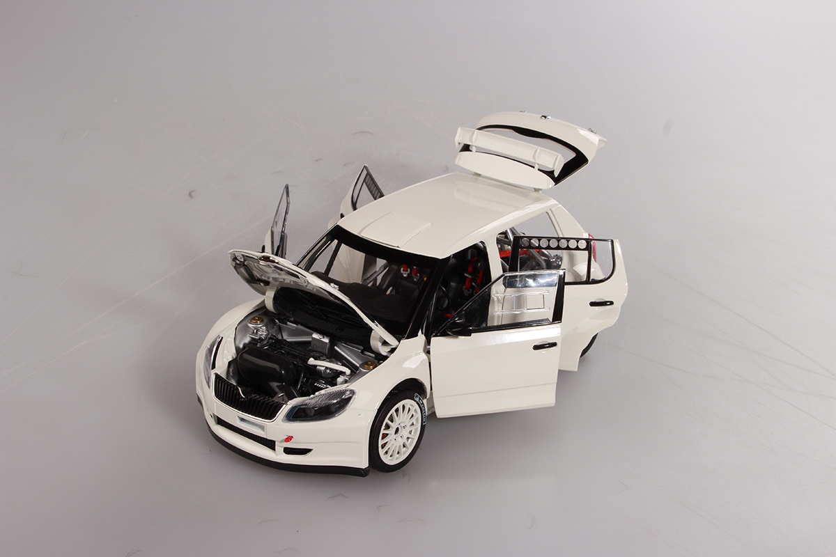 Abrex Škoda Fabia II FL S2000 (2010) Bílá 1:18