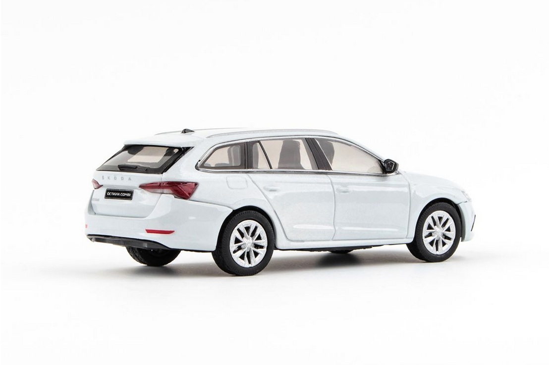 Abrex Škoda Octavia IV Combi (2020) Bílá Moon Metalíza 1:43