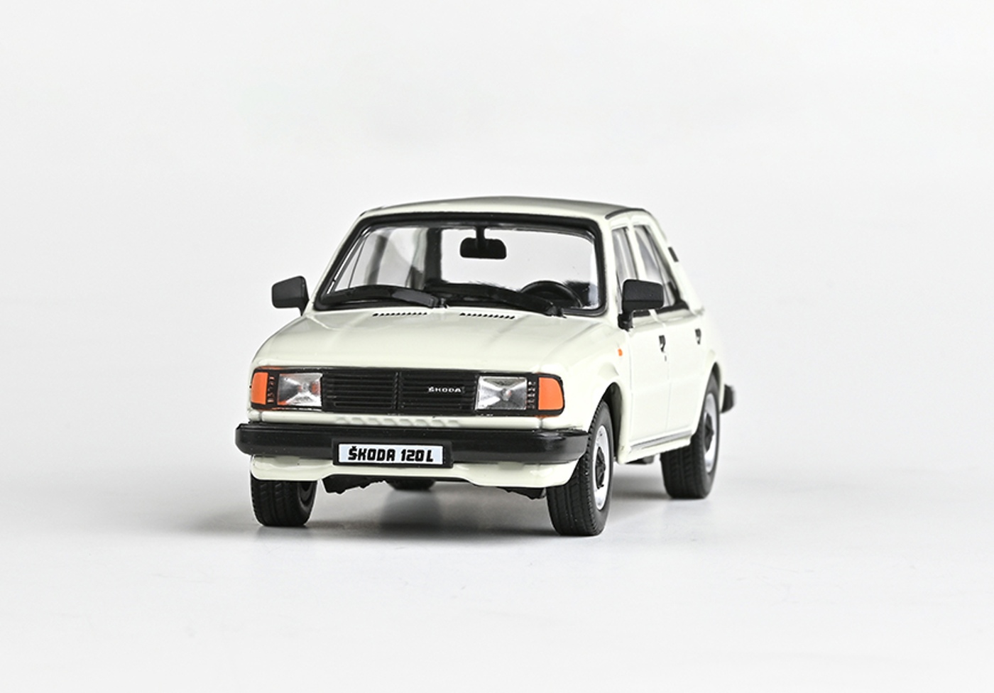 Abrex Škoda 120L (1984) Bílá Ledová 1:43