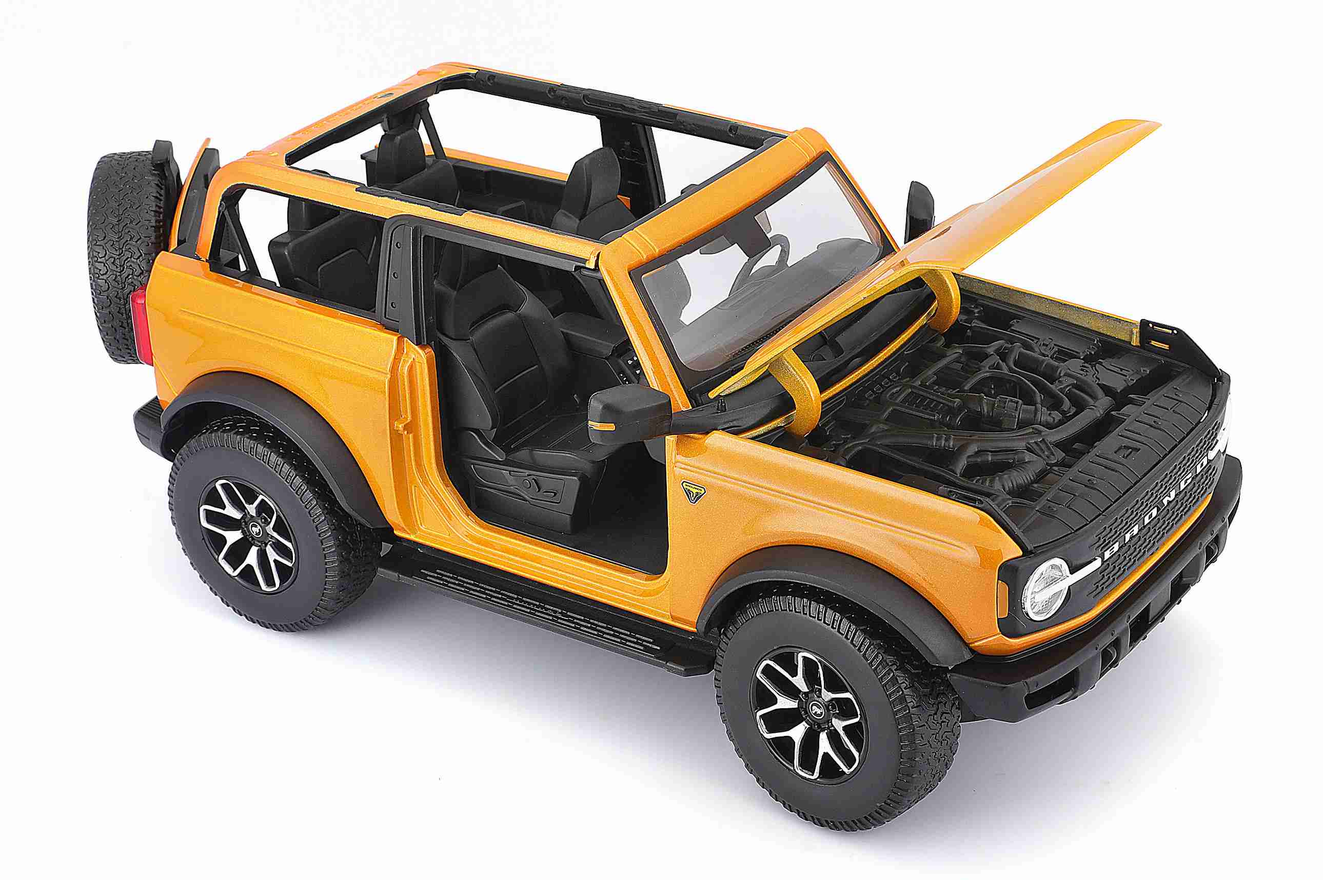 Maisto Ford Bronco Badlands (bez dveří) 2021, oranžová 1:18