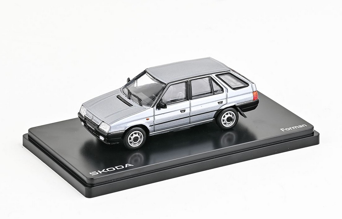 Abrex Škoda Forman (1993) Stříbrná Safír Metalíza 1:43