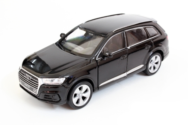 Welly Audi Q7 Černá 1:34
