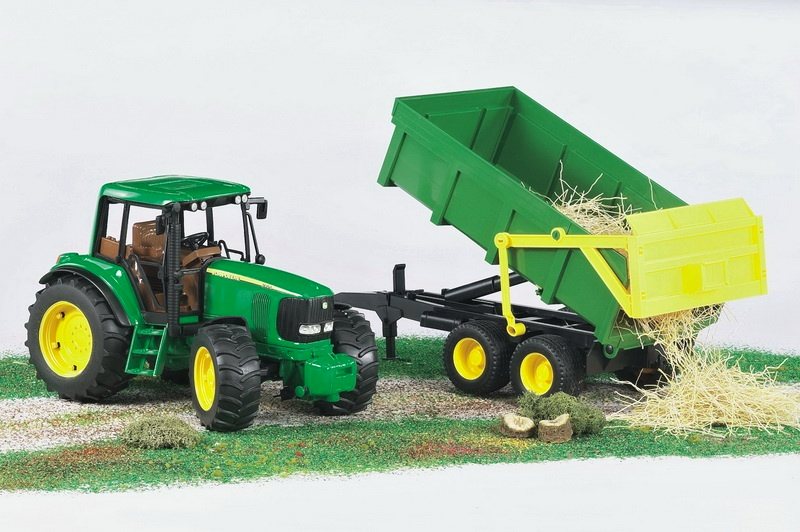 Bruder 2058 Zelený traktor John Deere 6920 s přívěsem 2210