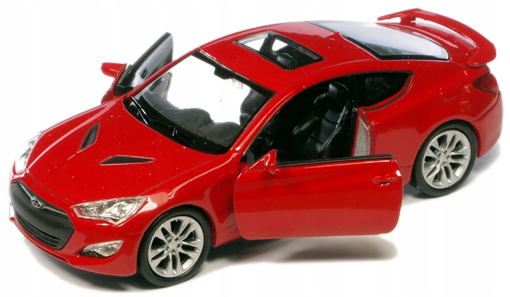 Welly Hyundai Genesis II Coupe, červené 1:34-39