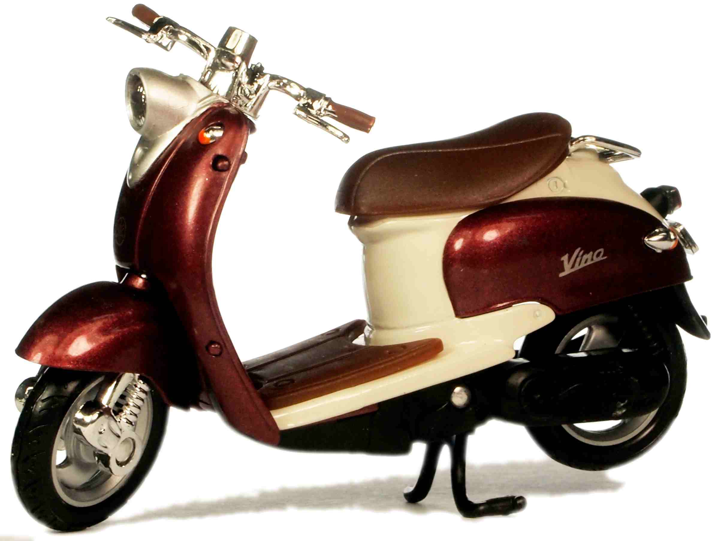 Welly Yamaha 1999 Vino YJ 50 R (brown) 1:18