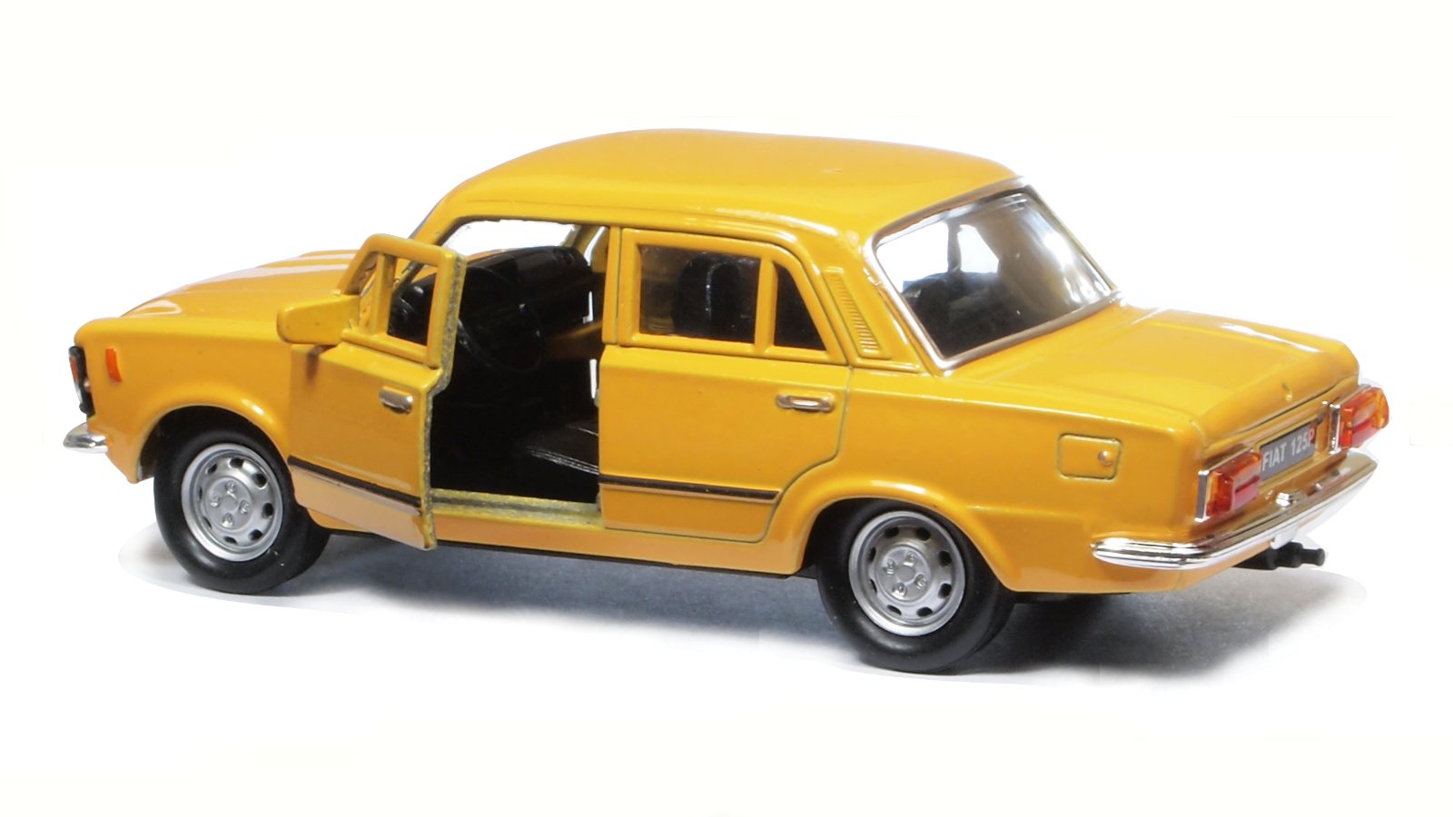 Welly Fiat 125p, Žlutý 1:34-39