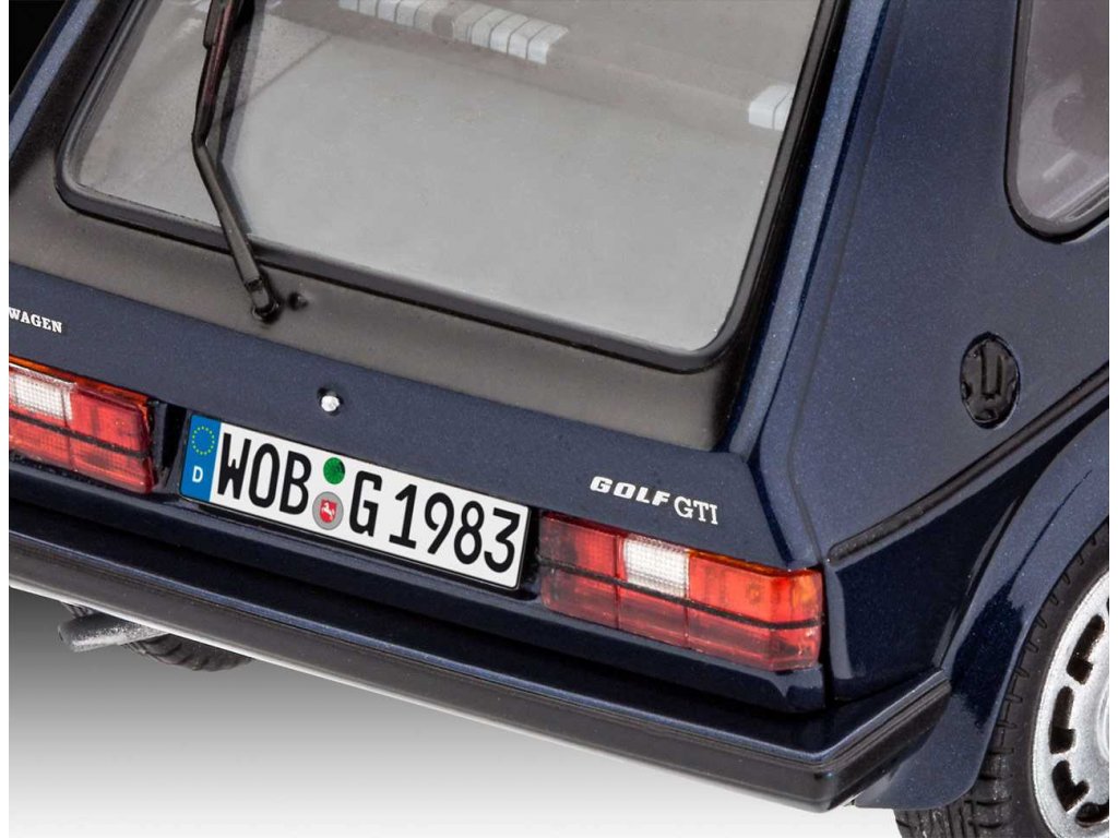 Revell Gift auto 05694, 35 Years VW Golf 1 GTi Pirelli (1:24)