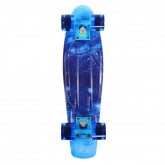Pennyboard Fishboard Extreme Sky je velmi populární plastový skateboard vyrobený z pevného a vysoce houževnatého polypropylenu s kvalitním podvozkem a kolečky. 