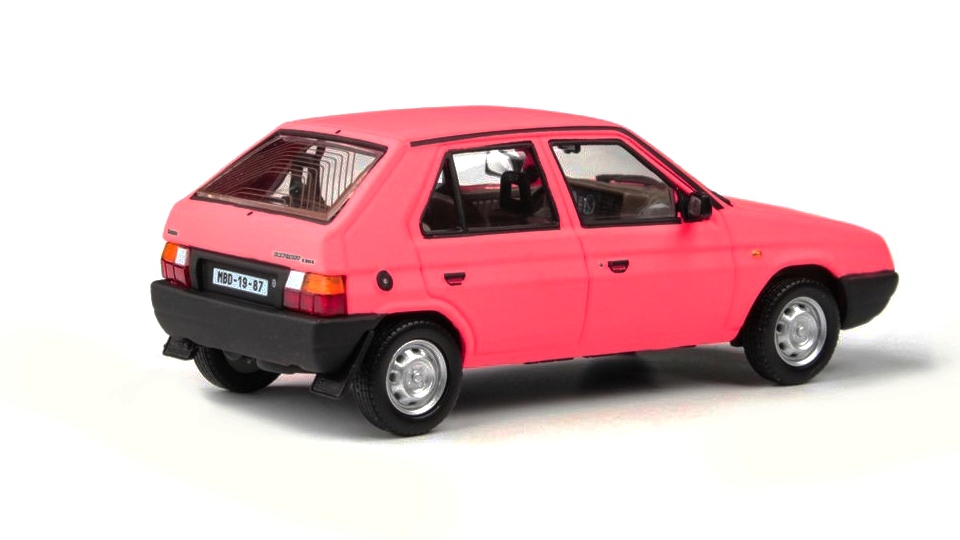 Abrex Škoda Favorit 136L (1988) Růžová Matná 1:43