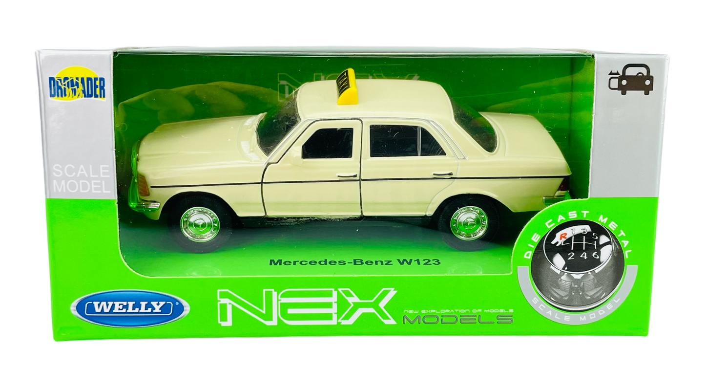 Welly Mercedes-Benz E-Class 230E cream Taxi, 1:34-39