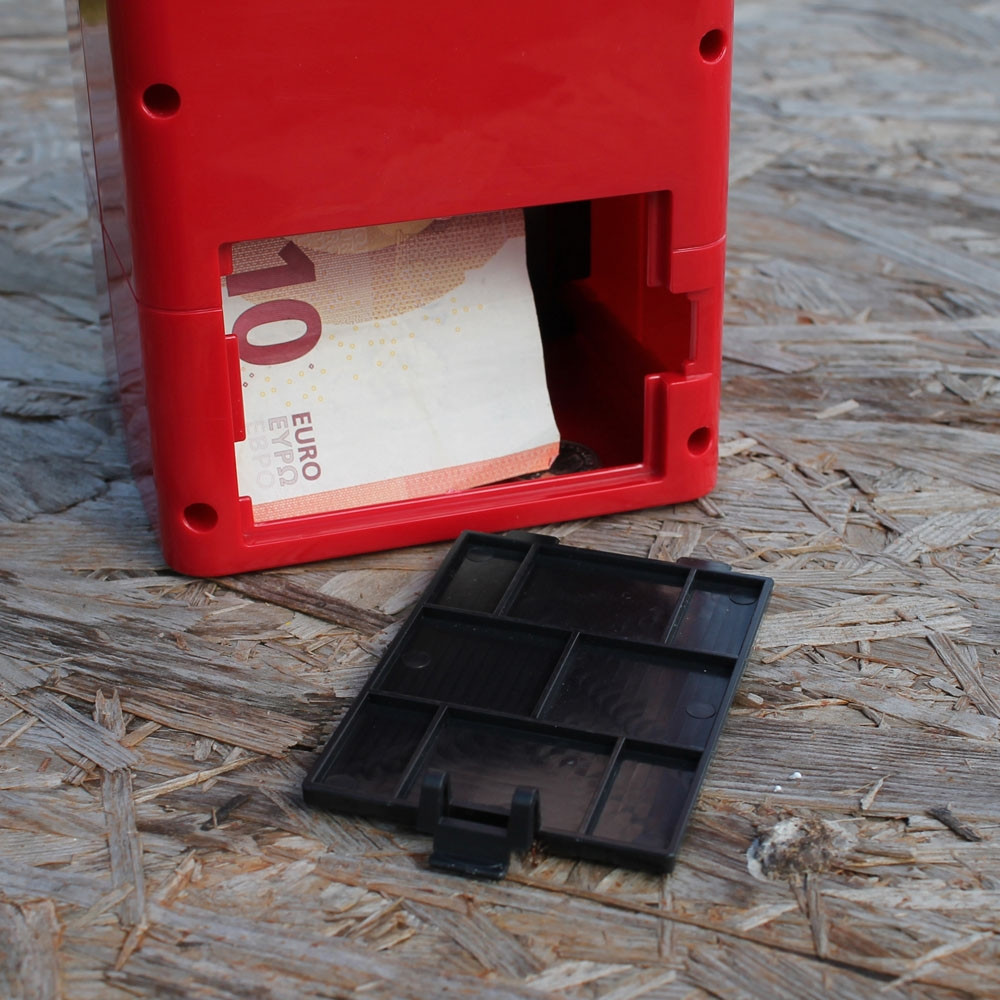Kouzelná kasička s falešným drtičem bankovek