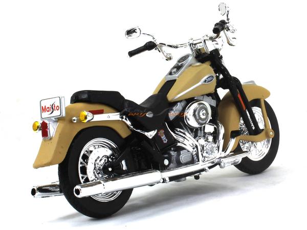 Maisto Harley Davidson FLHTCUI Softail Springer Classic (2005) 1:18