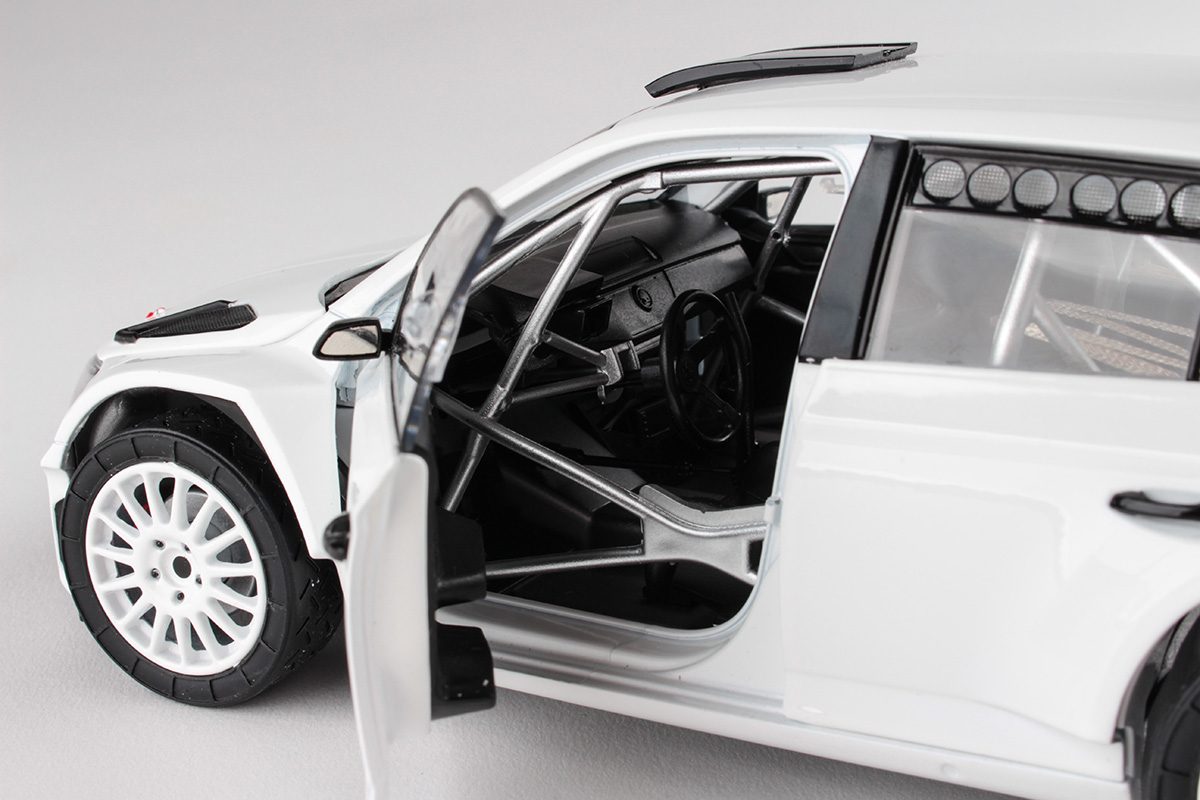 Abrex Škoda Fabia III R5 (2015) Bílá 1:18