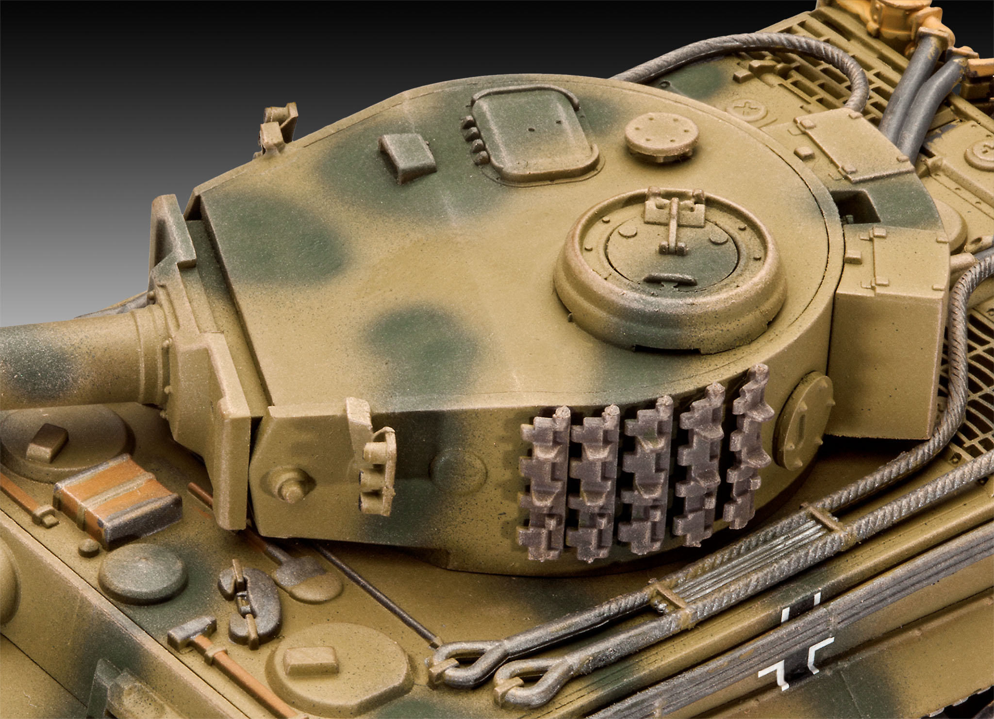 Revell Plastic ModelKit tank 03262 PzKpfw VI Ausf. H Tiger (1:72)