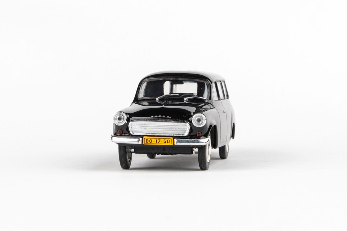 Abrex Škoda 1202 (1964) Pohřební 1:43